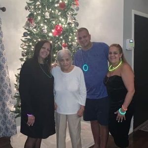 Meet your Posher, Yvette